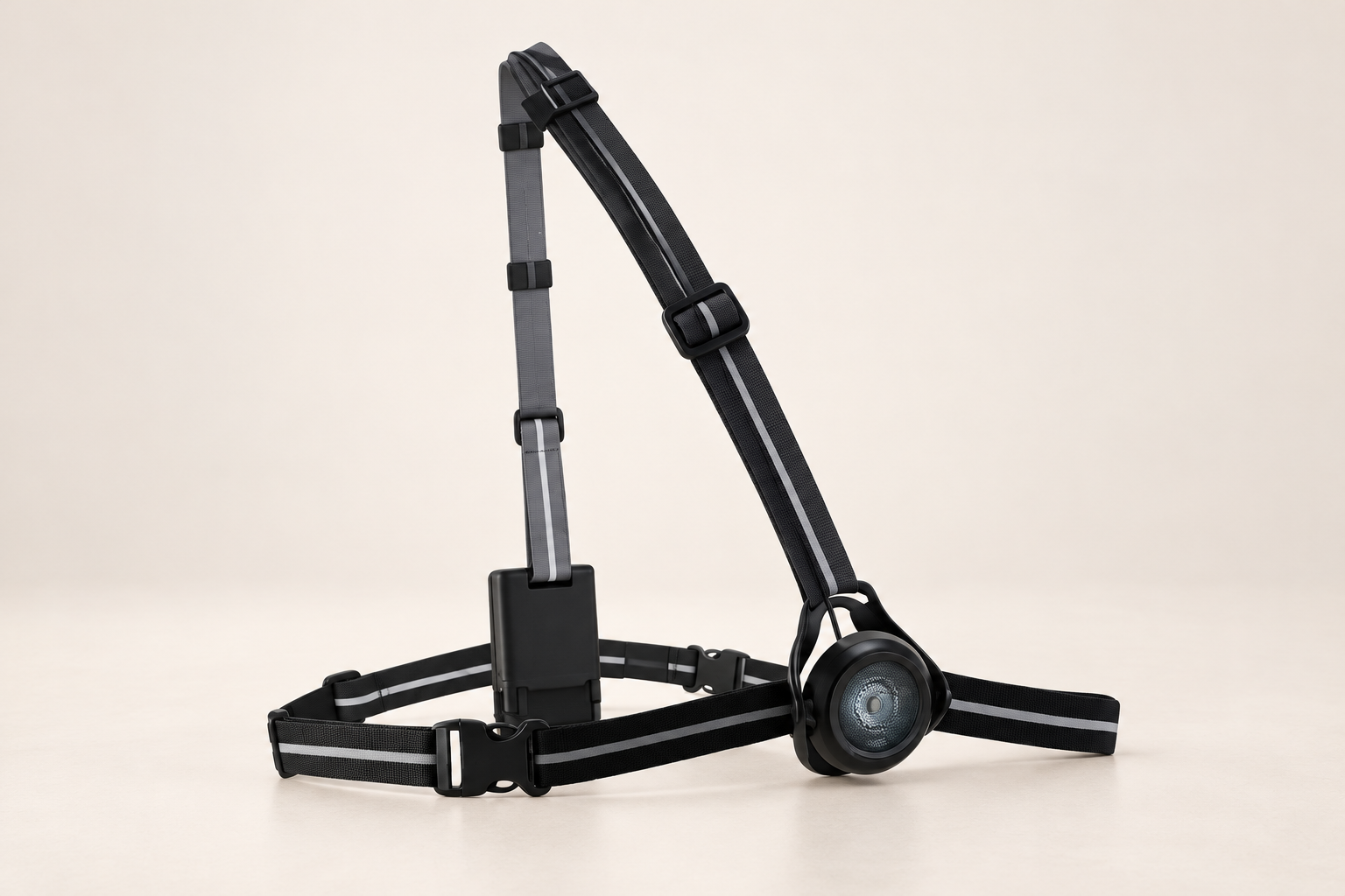 Black Kiprun Run Light 250 FW19 chest-light harness showing the round front lamp, reflective straps and rear battery pack